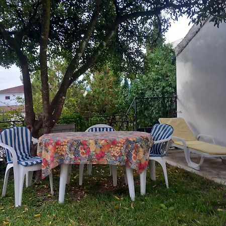 Casa Do Paco Com Jardim Privado - Centro De Terras De Bouro, Geres Vakantiehuis Terras de Bouro