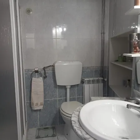 Casa Do Paco Com Jardim Privado - Centro De Terras De Bouro, Geres