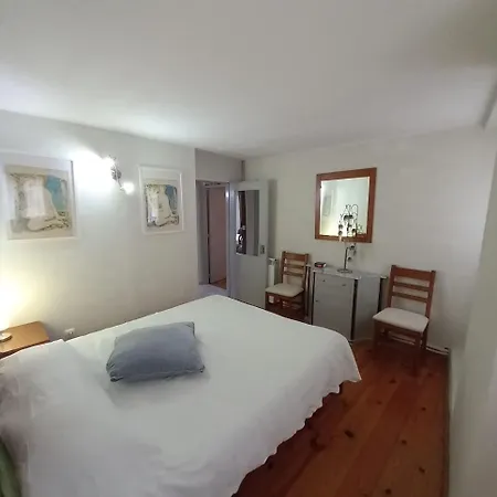 Casa Do Paco Com Jardim Privado - Centro De Terras De Bouro, Geres